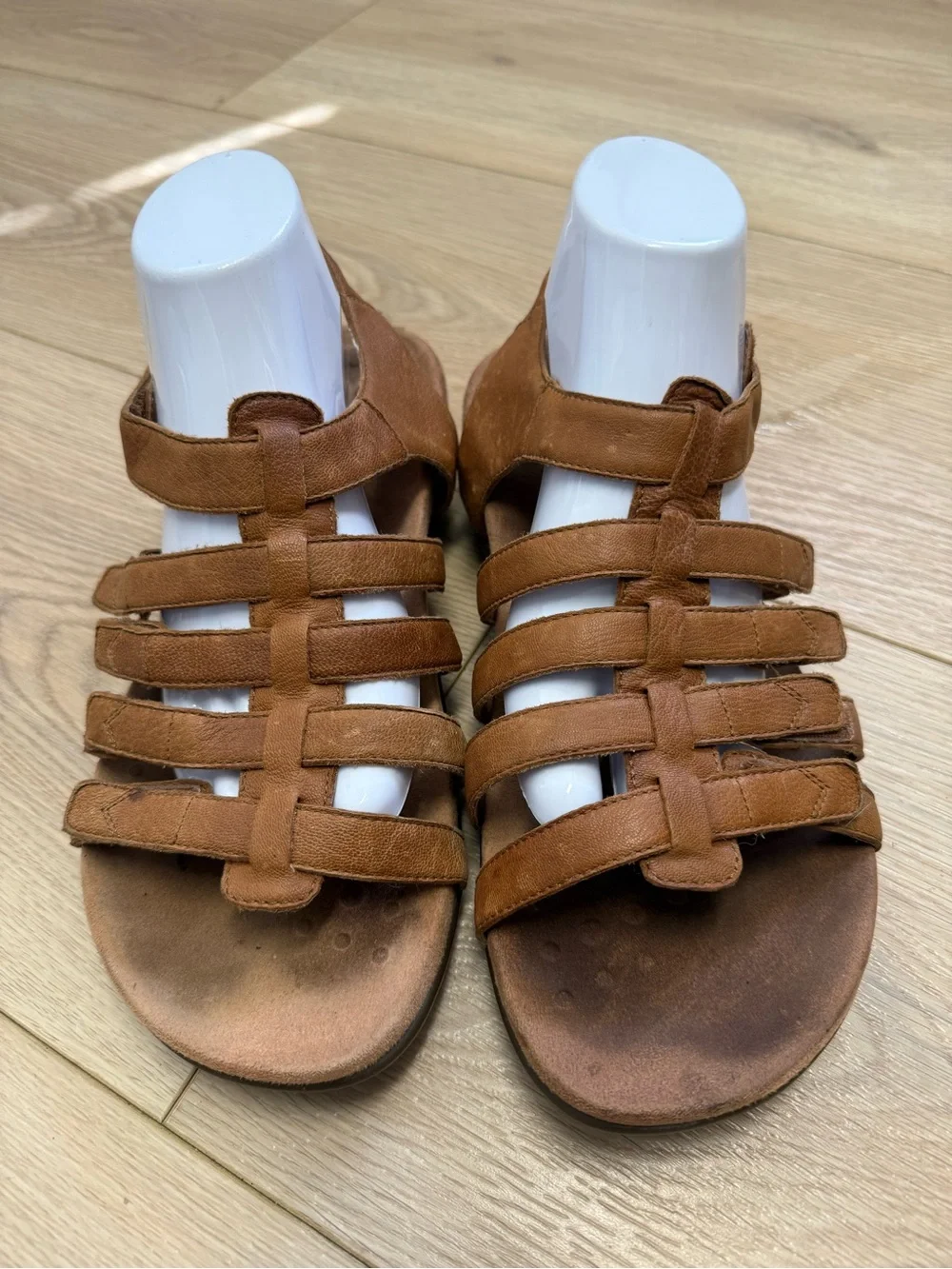 Vionic Harissa strappy brown leather orthotic footbed sandals women’s 10